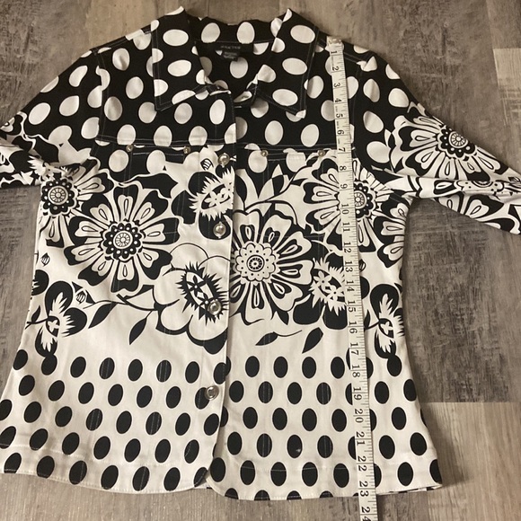 KAK TUS Jacket - Picture 7 of 7